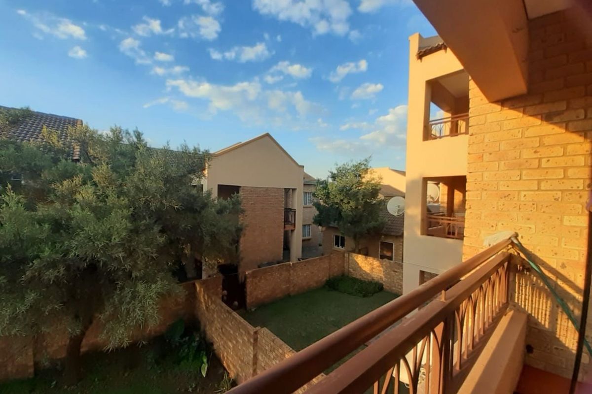 Apartment For Sale in Highveld - Photo 3