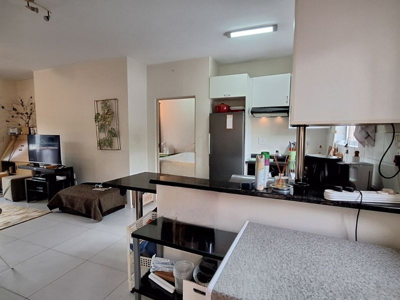 Apartment For Sale in Sheffield Beach - Photo 9