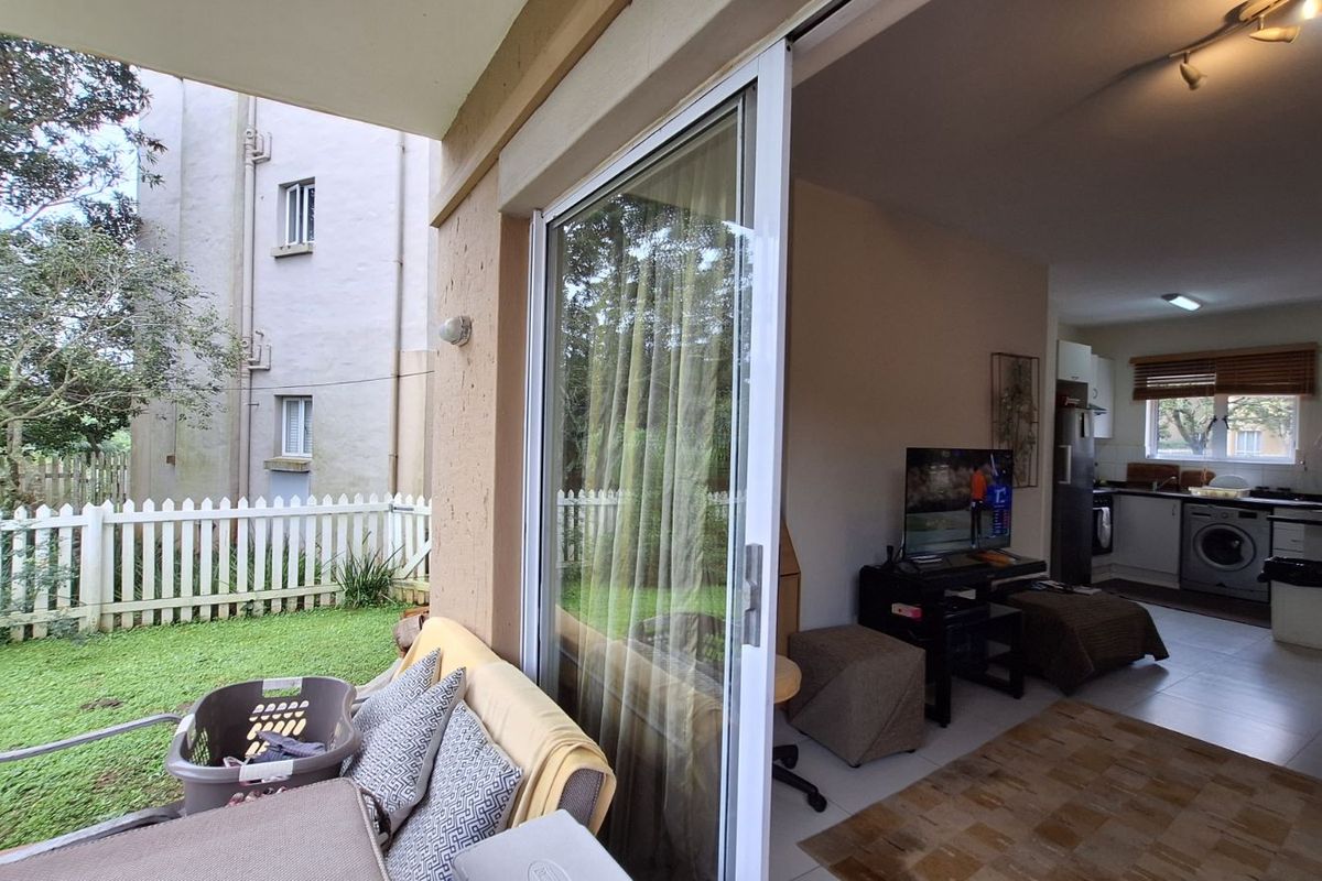 Apartment For Sale in Sheffield Beach - Photo 3
