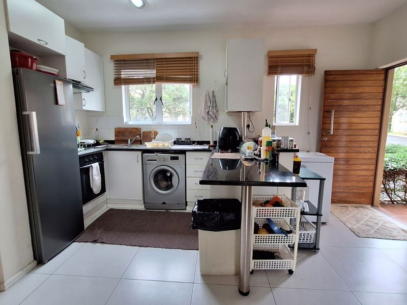Apartment For Sale in Sheffield Beach - Photo 5