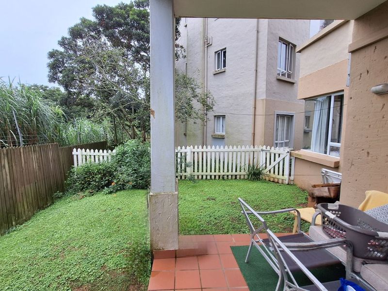 Apartment For Sale in Sheffield Beach - Photo 2