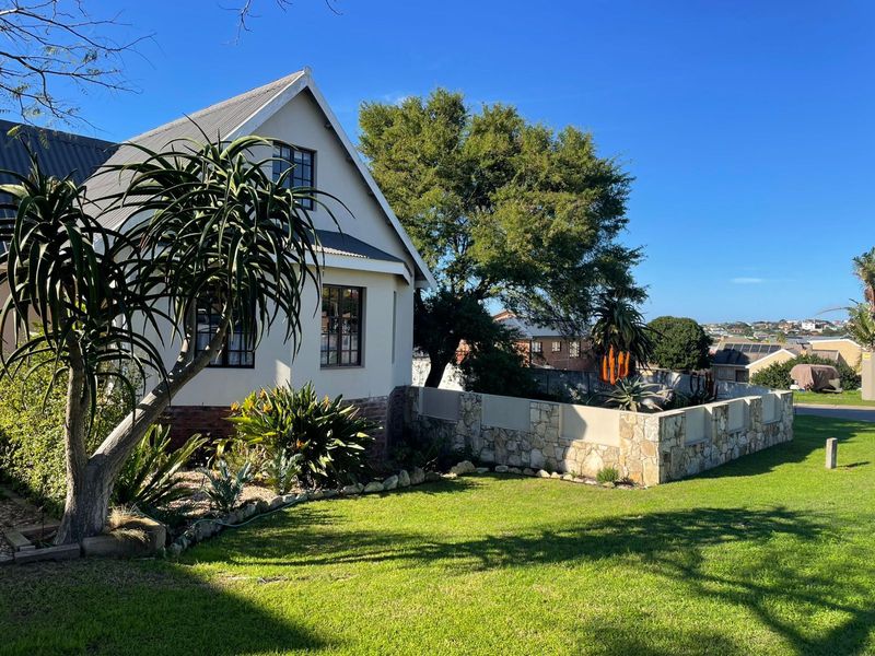 House For Sale in Stilbaai Wes - Photo 2