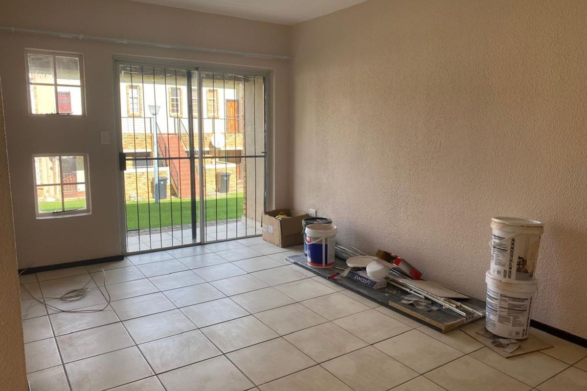 Apartment For Sale in Laser Park - Photo 3