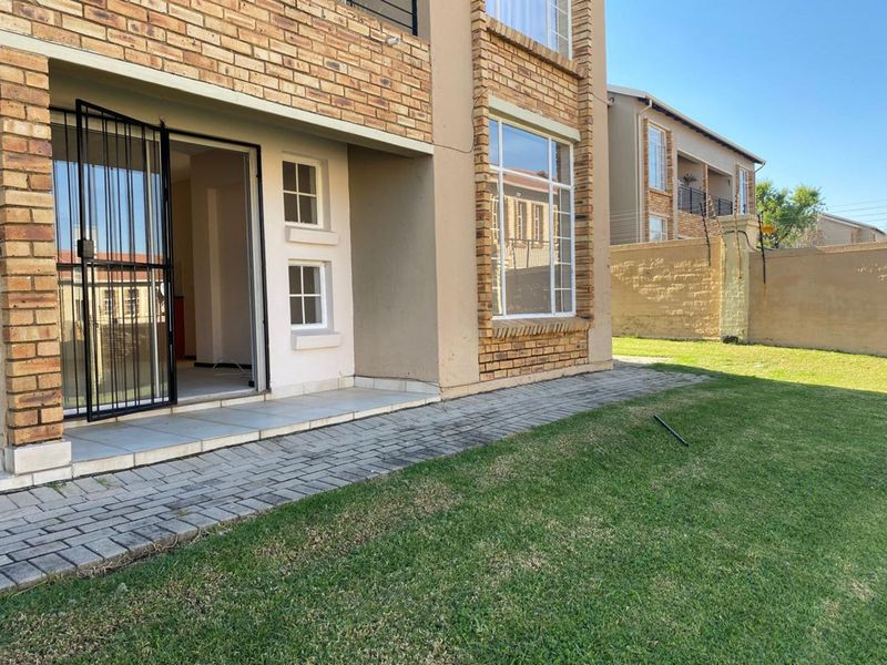 Apartment For Sale in Laser Park - Photo 1