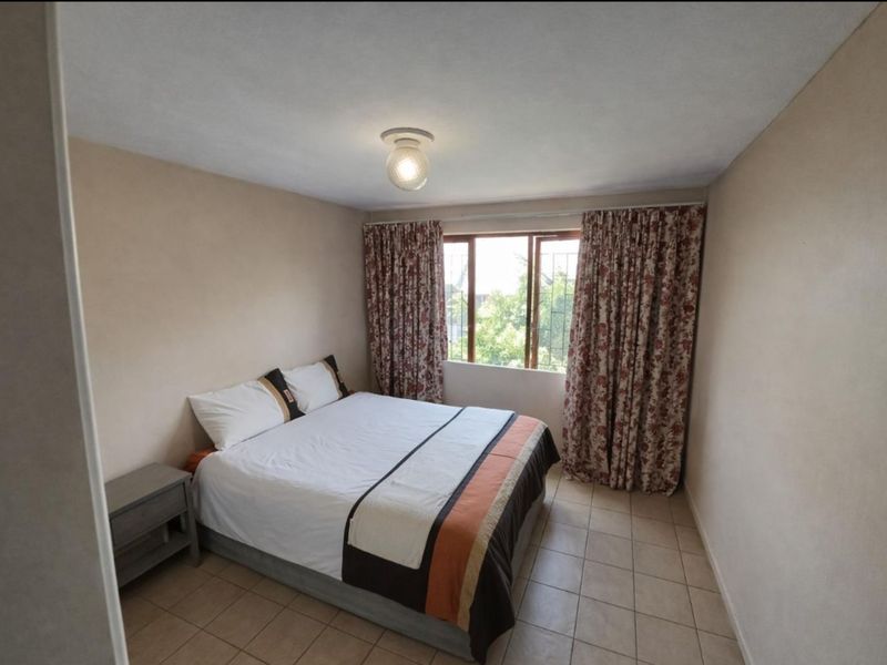 House For Sale in Sunninghill - Photo 9