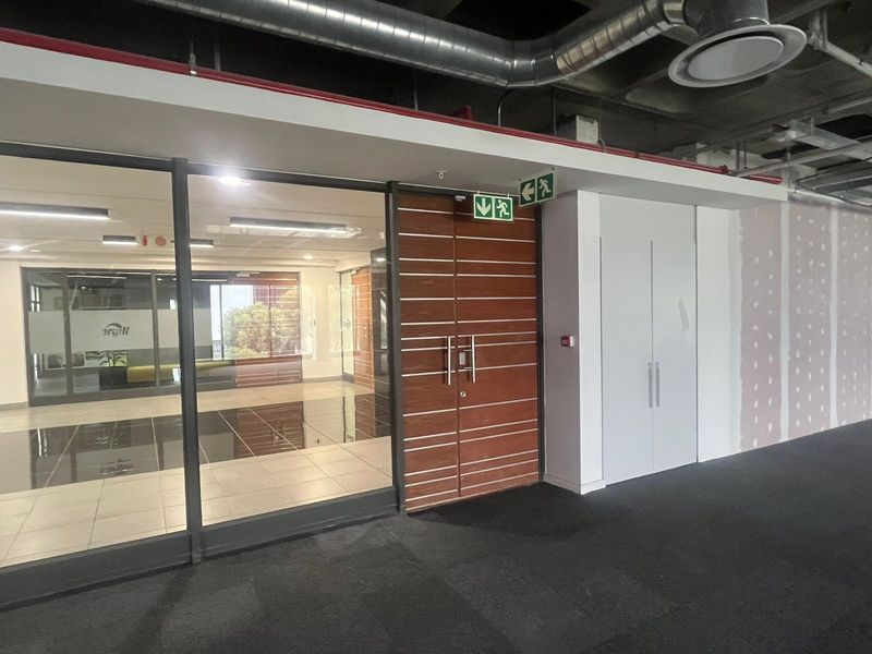 Office To Rent in Highveld - Photo 4