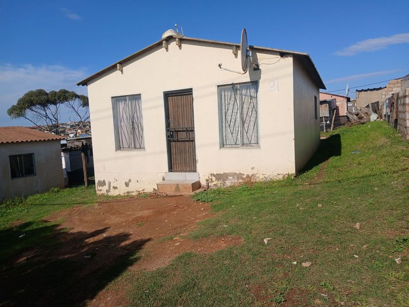 House For Sale in Kwanonqaba - Photo 3