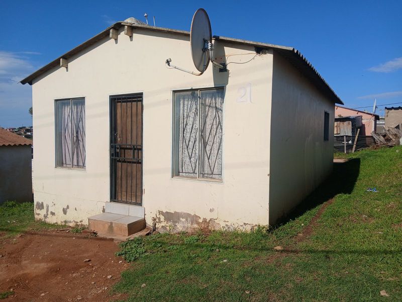 House For Sale in Kwanonqaba - Photo 2