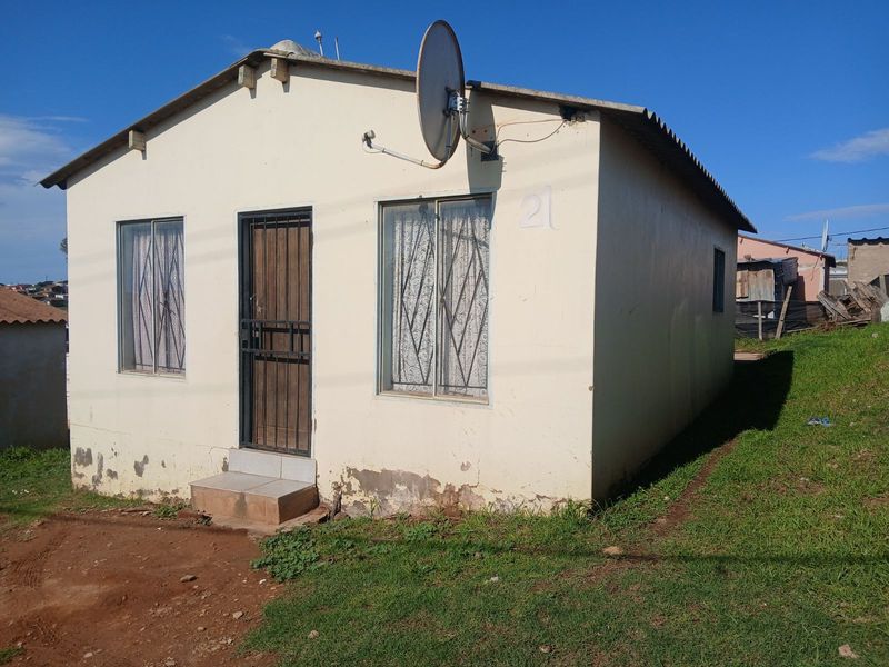House For Sale in Kwanonqaba - Photo 6