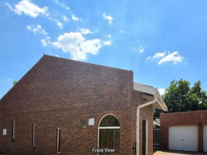 House For Sale in Riebeeckstad - Photo 1