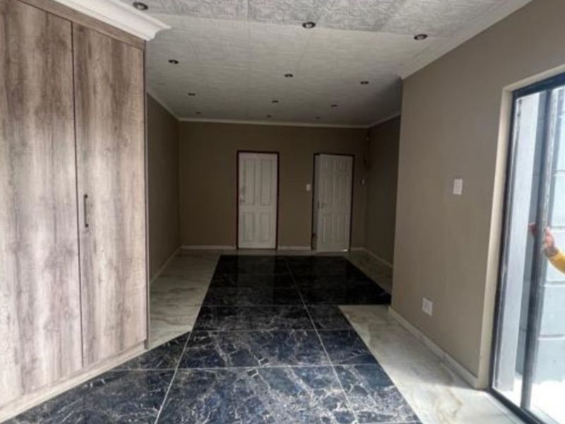 House To Rent in Edleen - Photo 7