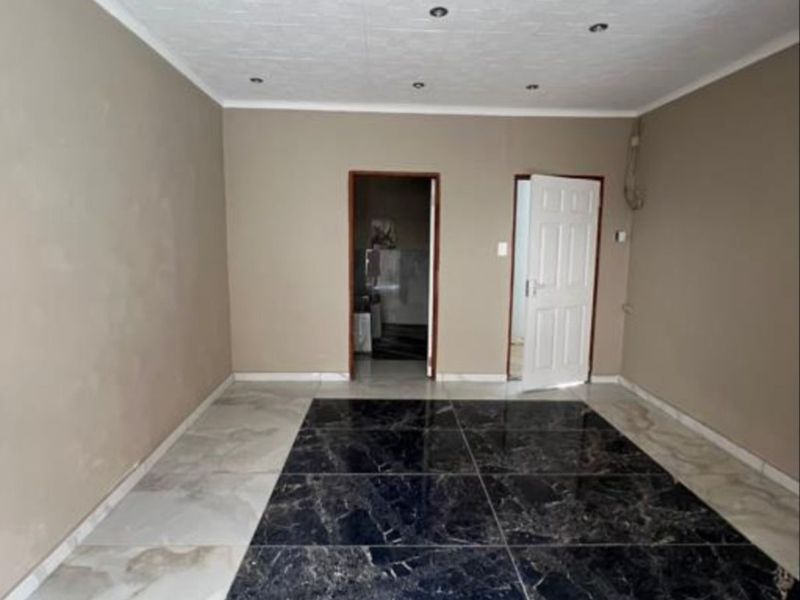 House To Rent in Edleen - Photo 6