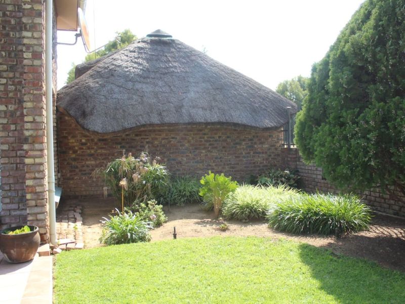 House To Rent in Christiana Central - Photo 2