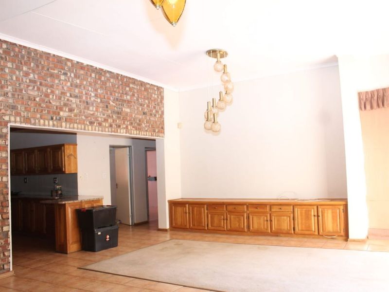 House To Rent in Christiana Central - Photo 7