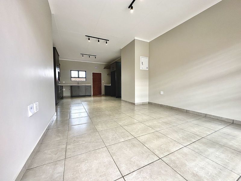 Townhouse For Sale in Rietvalleirand - Photo 7