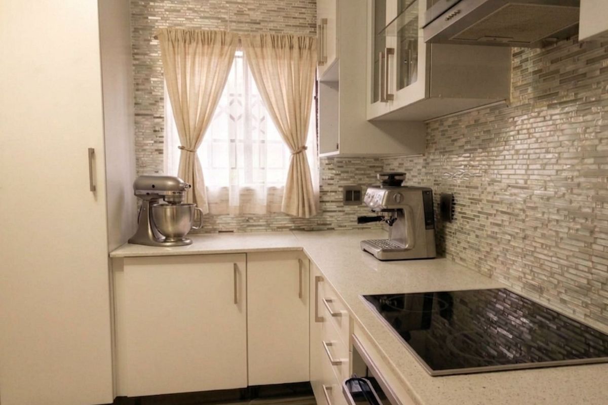 House For Sale in Sharonlea - Photo 3