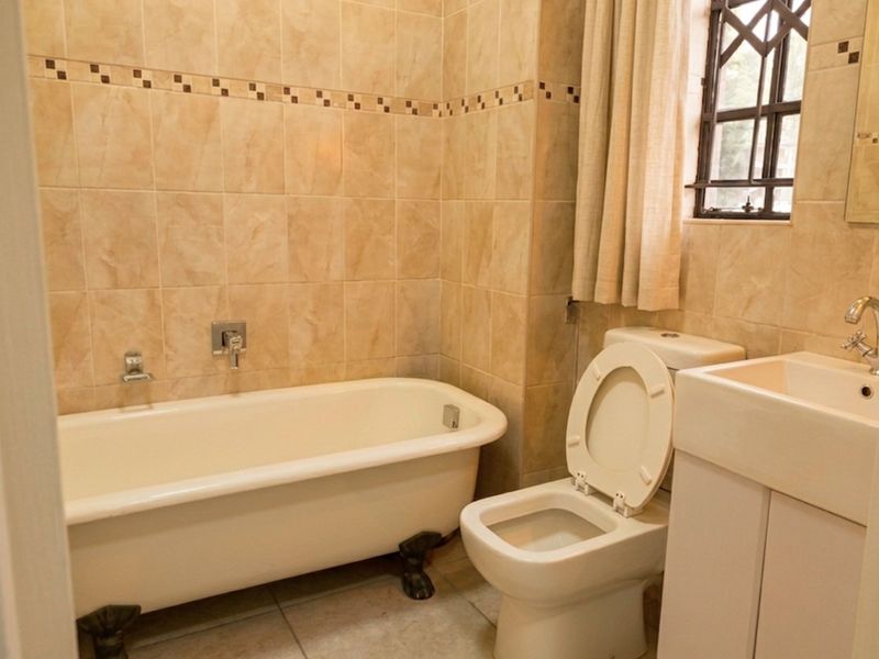 House For Sale in Sharonlea - Photo 9