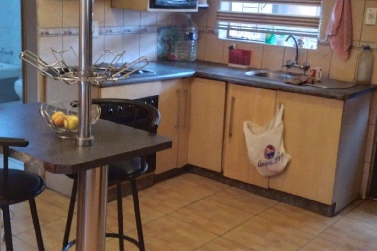 House For Sale in Atteridgeville - Photo 2