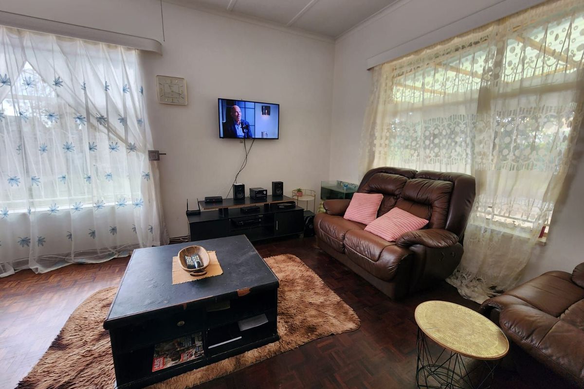 House For Sale in Cassandra - Photo 2