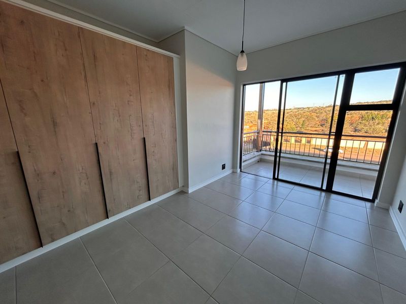 Apartment To Rent in Mooikloof - Photo 3