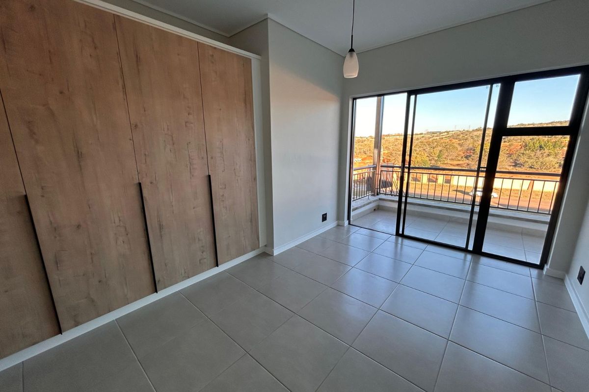 Apartment To Rent in Mooikloof - Photo 3