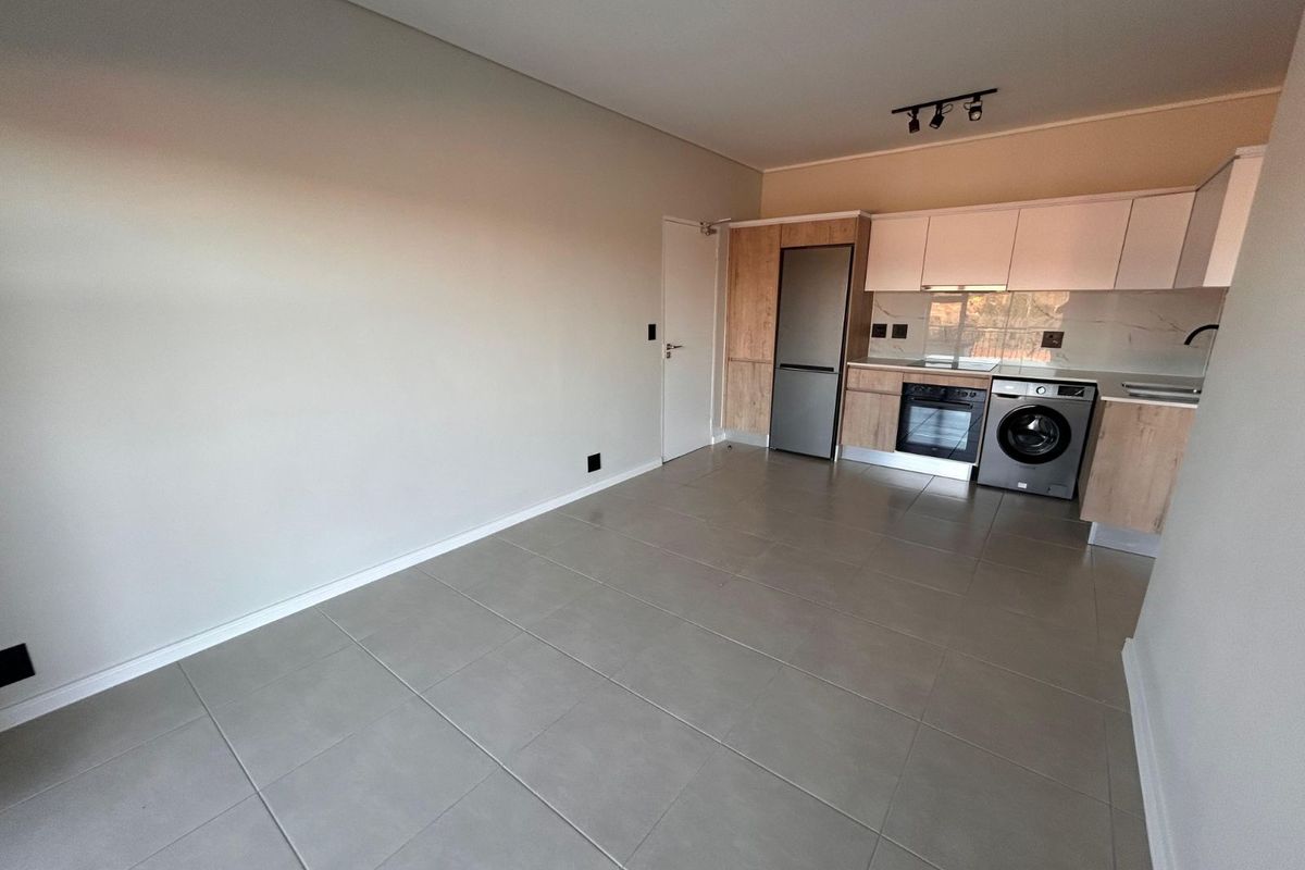 Apartment To Rent in Mooikloof - Photo 2