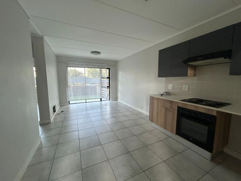 Apartment To Rent in Mooikloof - Photo 2