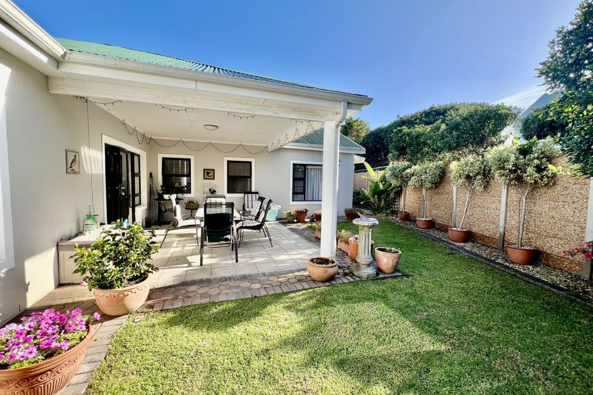 House For Sale in Stilbaai Wes - Photo 2