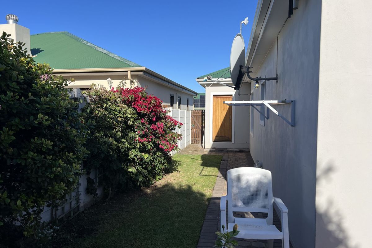 House For Sale in Stilbaai Wes - Photo 5