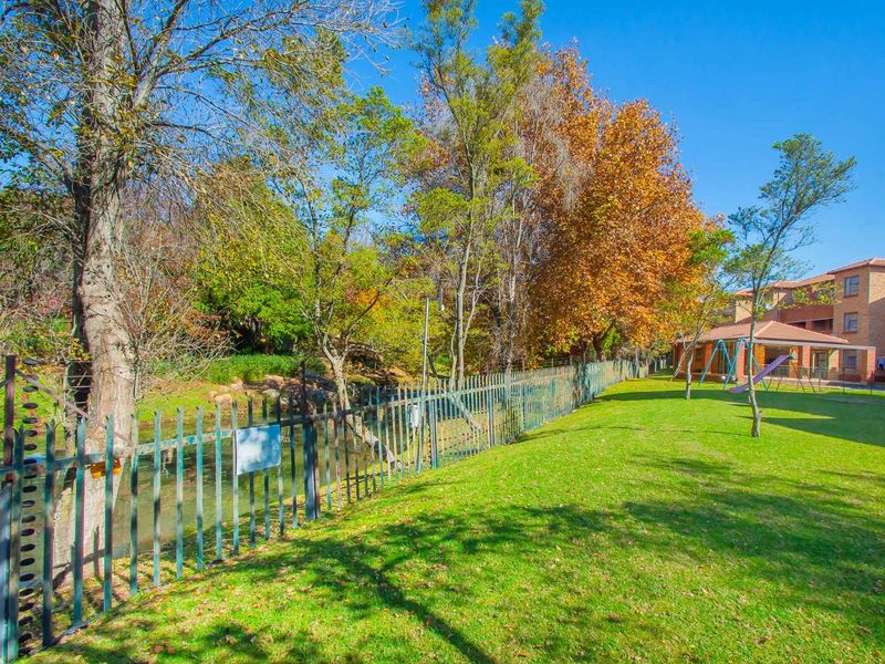 Apartment For Sale in Weltevreden Park - Photo 8