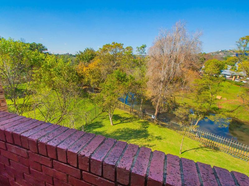 Apartment For Sale in Weltevreden Park - Photo 7