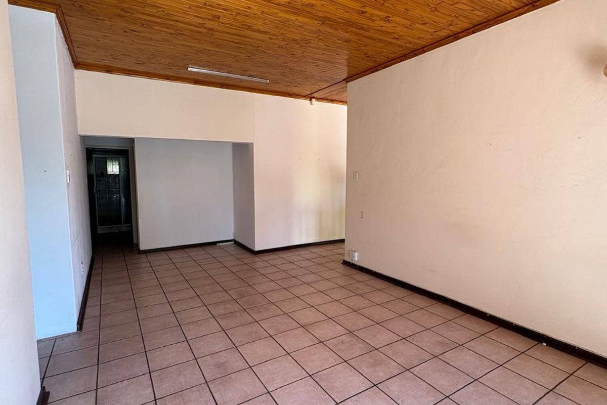 House For Sale in Moreleta Park - Photo 2
