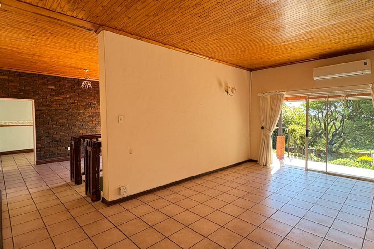 House For Sale in Moreleta Park - Photo 3
