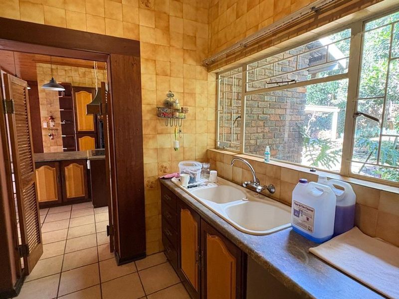House For Sale in Moreleta Park - Photo 6