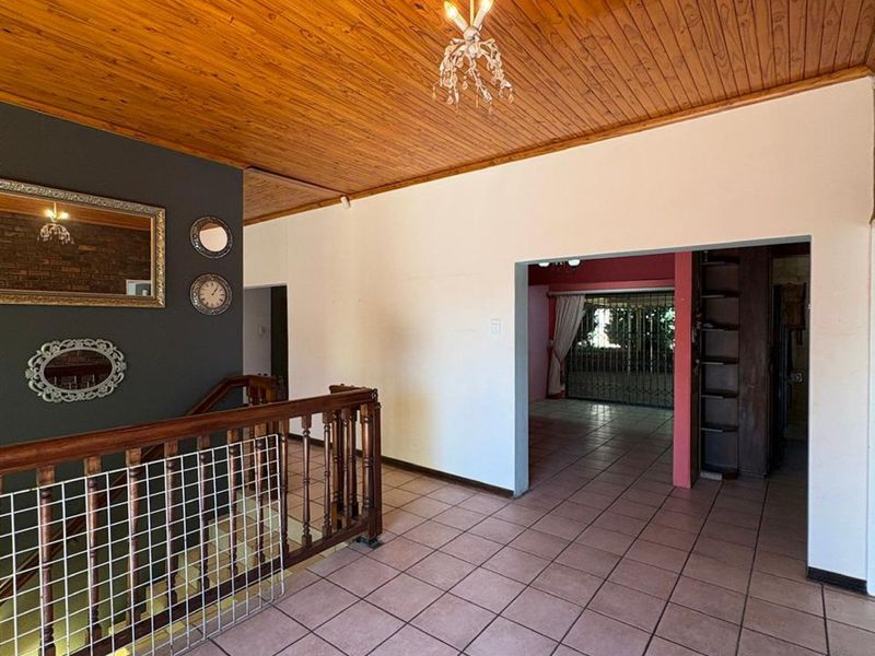 House For Sale in Moreleta Park - Photo 4