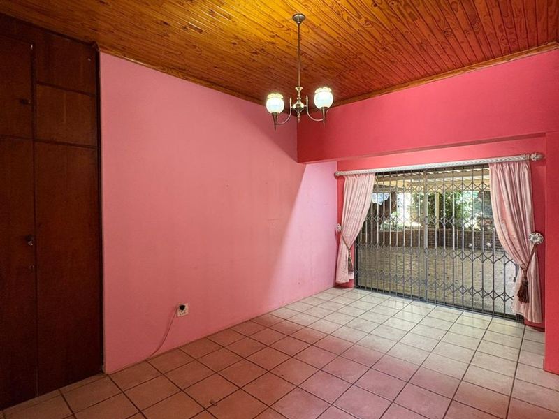 House For Sale in Moreleta Park - Photo 9