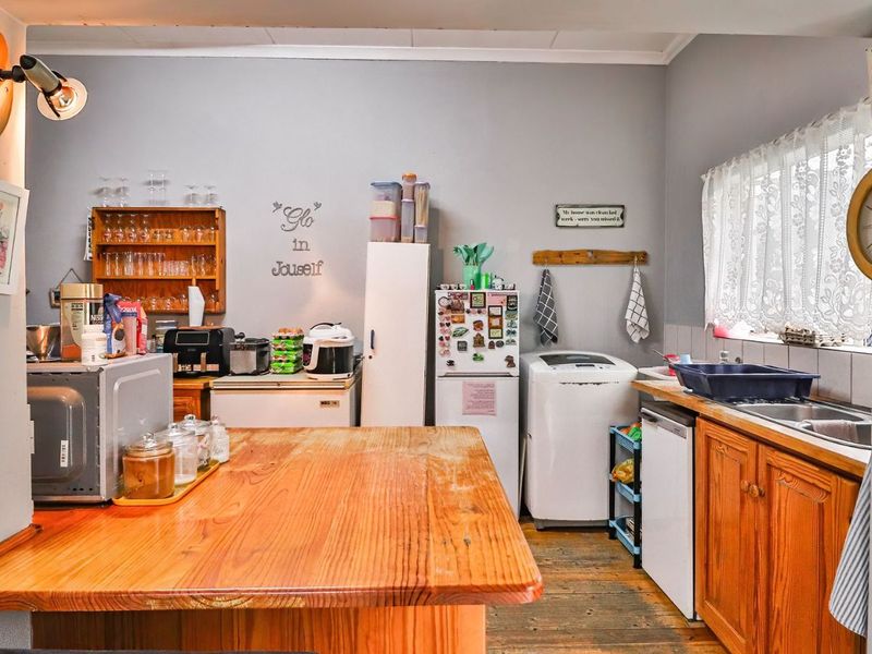 House For Sale in Montagu Central - Photo 7