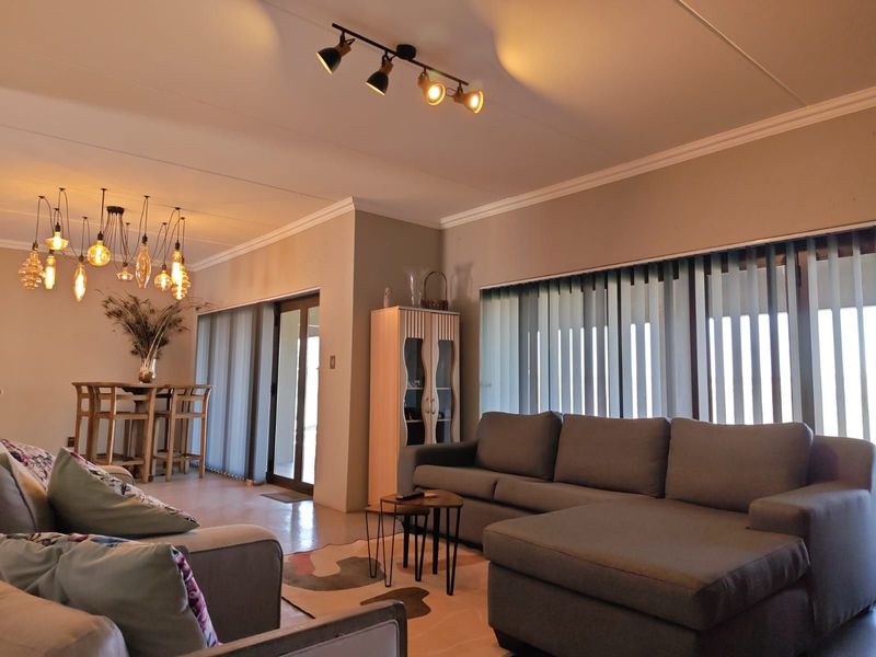 House For Sale in Sunward Park - Photo 5