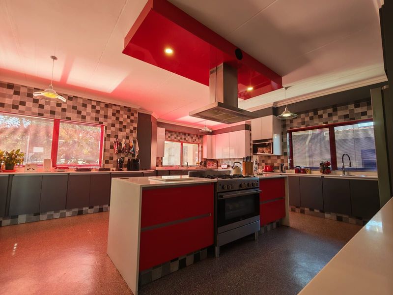 House For Sale in Sunward Park - Photo 8