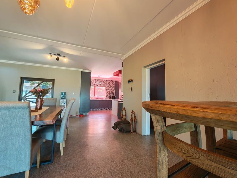 House For Sale in Sunward Park - Photo 6