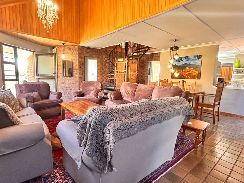 House For Sale in Cathkin Park Central - Photo 2