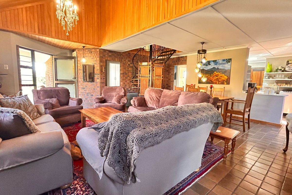 House For Sale in Cathkin Park Central - Photo 2