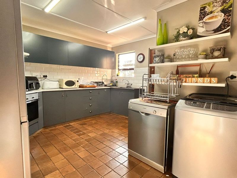 House For Sale in Cathkin Park Central - Photo 5