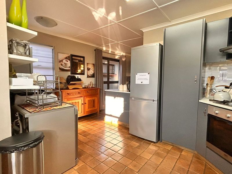 House For Sale in Cathkin Park Central - Photo 6