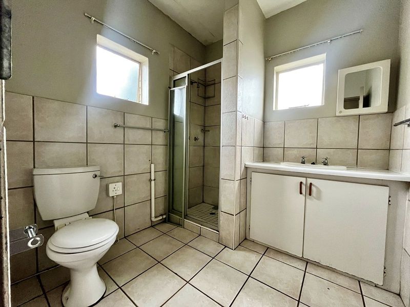 Apartment To Rent in Hatfield - Photo 2