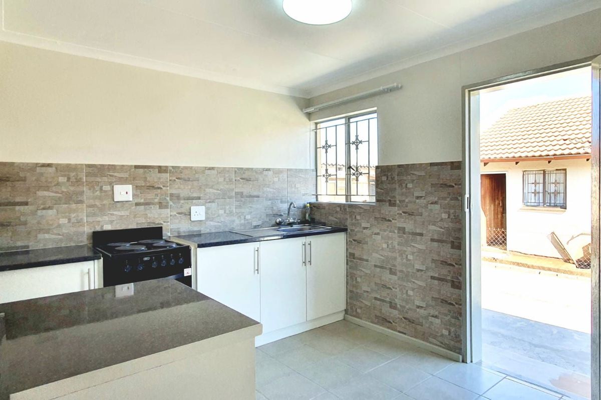 House For Sale in Mamelodi - Photo 3