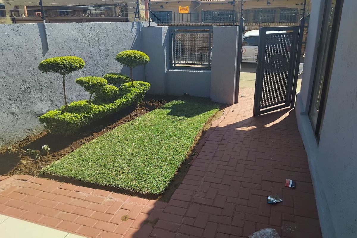 House For Sale in Mamelodi East - Photo 2