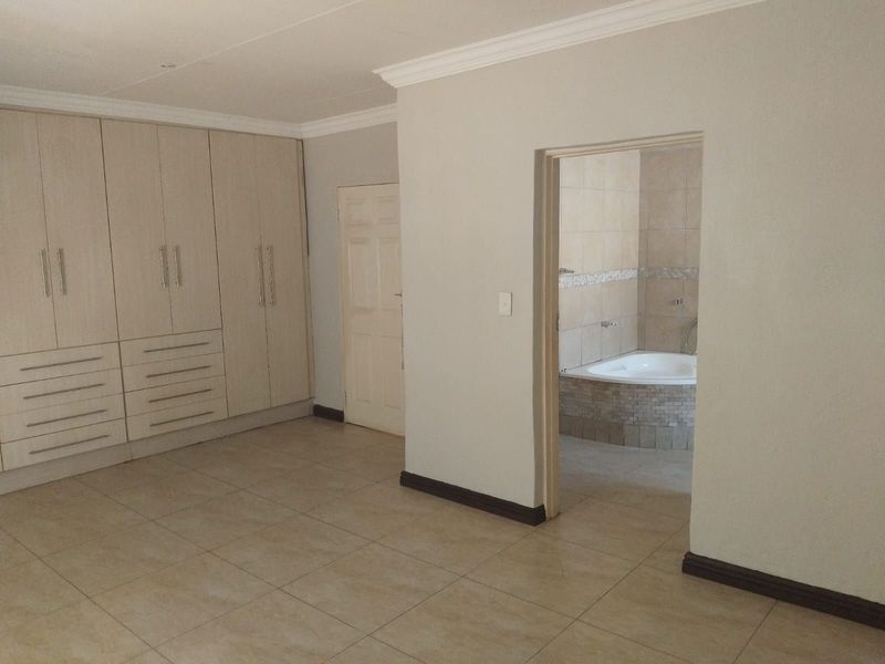House For Sale in Mamelodi East - Photo 9