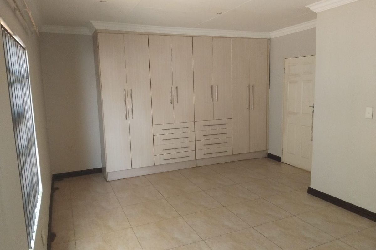 House For Sale in Mamelodi East - Photo 3