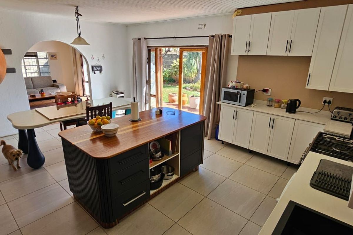 House For Sale in Albertville - Photo 3